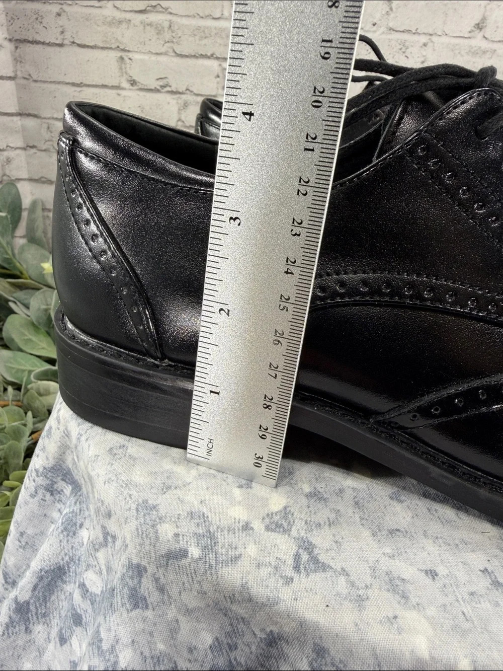 JOSEPH ABBOUD - Black Leather Wingtip Dress Oxfords - Mens 9W(EEE) 🖤 EUC